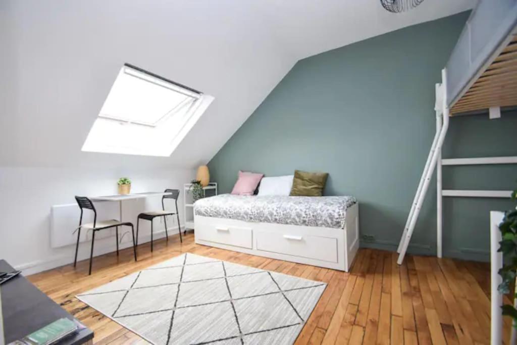 Disponible - Appartement Entier - 10Mn Rer B Aeroport Cdg - Paris Gare Du Nord, T11 Express, Le Bourget, Tout Equipe, Netflix Gratuit, 3 Personnes, 4Eme Etage, Escaliers, Parc Des Expositions, Parking Rue Gratuit Apres 19H Drancy Buitenkant foto